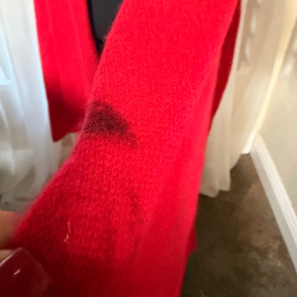 InCashmere Red Cashmere Wrap - Picture 5 of 5